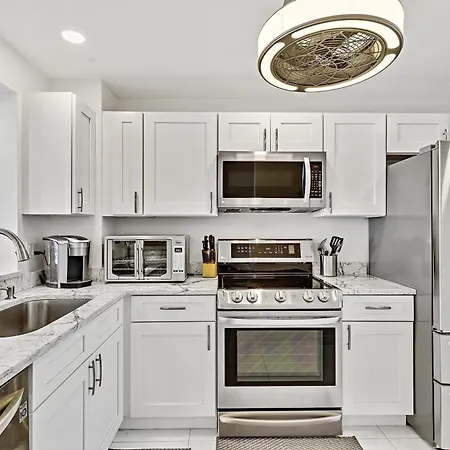 Stunning 2-Bedroom Beachfront Condo With Breathtaking Views